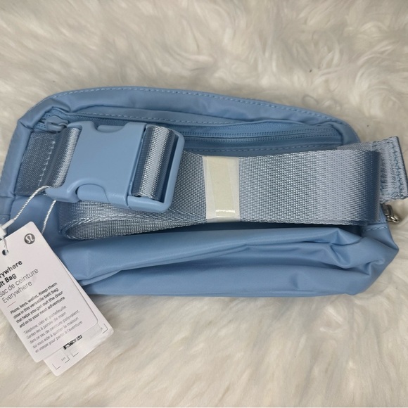 NWT Lululemon Everywhere Belt Bag Light Blue 1L - Picture 9 of 9